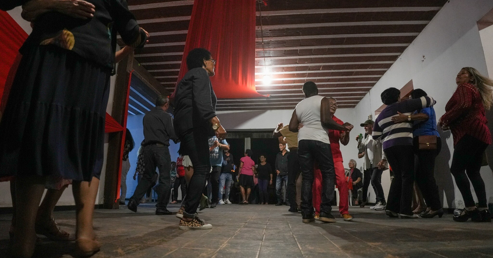 Baile Reviver com 'Os Mineirinhos' - Fundação Cultural de Casimiro